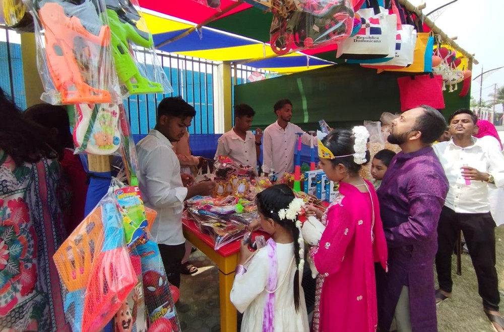 বসুন্ধরা পাবলিক স্কুল এন্ড কলেজের আয়োজনে উদযাপন করা হলো পহেলা বৈশাখ। ছবি : লুৎফর রহমান