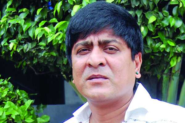 খলনায়কেই তুষ্টি