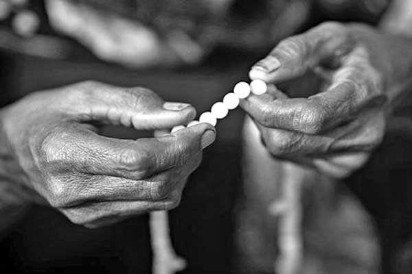 সৎ কাজ নিজে করি, অন্যকে বলি