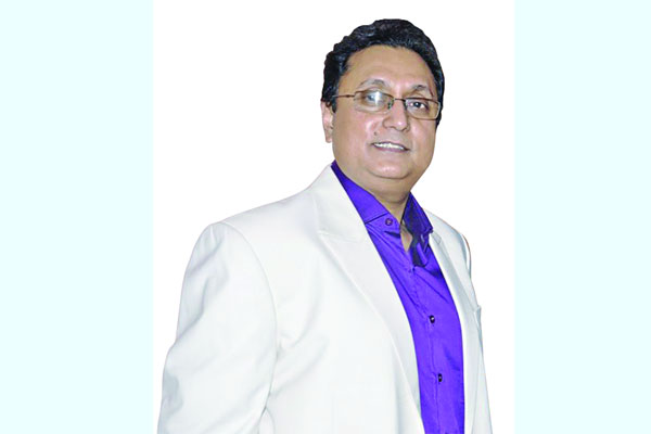 ‘এইম ফর দ্য স্টার শুট ফর দ্য মুন’