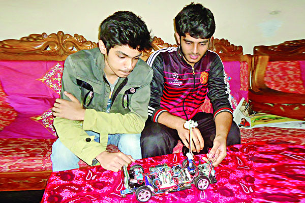 রোবট খুঁজবে মানুষ