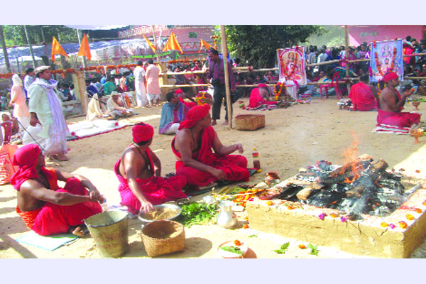কুম্ভমেলায় জনস্রোত