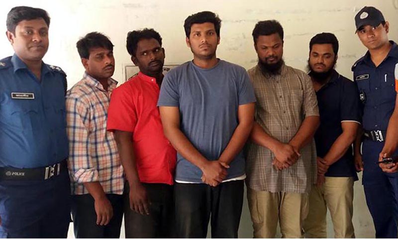 ভারতে পাচারকালে তিন তরুণী উদ্ধার, আটক পাঁচ 