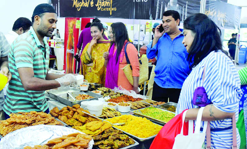 বসুন্ধরায় ঐতিহ্যের খাবার