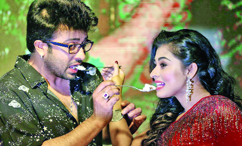 একটা প্রেম দরকার মাননীয় সরকার