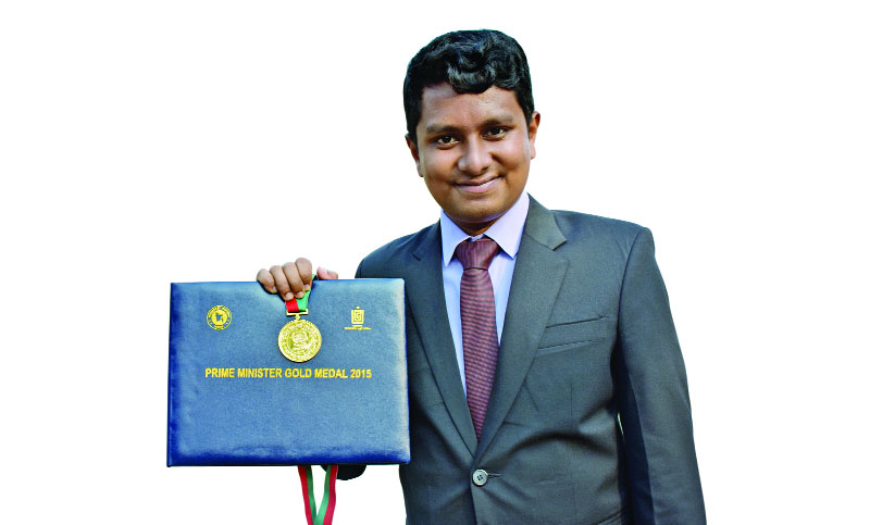 ‘যদি বিসিএস দিতে চাও এমনভাবে দাও, যাতে ফার্স্ট হতে পারো’