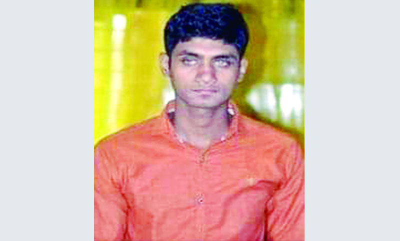 ব্রেইলে পড়াশোনা বাধা হয়নি রাফির