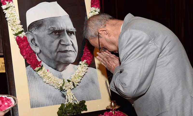 রাষ্ট্রহীন হলো ভারতের সাবেক রাষ্ট্রপতি ফখরুদ্দিনের পরিবার! 