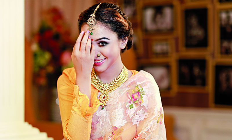 নাকে নয়া ফুল