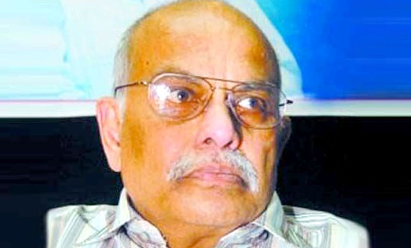 বিএনপির নৌকা থেকে কারা নদীতে ঝাঁপ দিচ্ছেন?