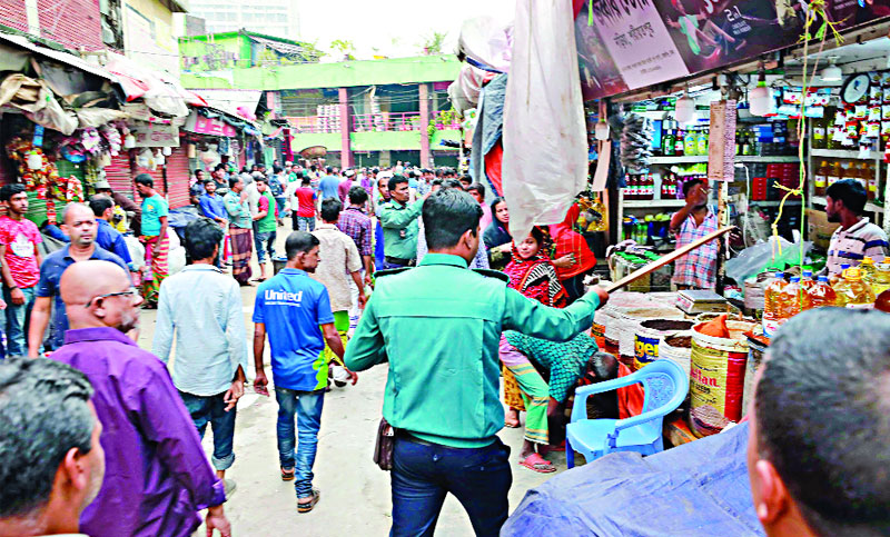 গুজব রটিয়ে লবণ নিয়ে লঙ্কাকাণ্ড