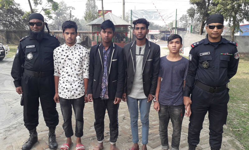 কিশোরীকে সংঘবদ্ধ ধর্ষণের ভিডিও ফেসবুকে