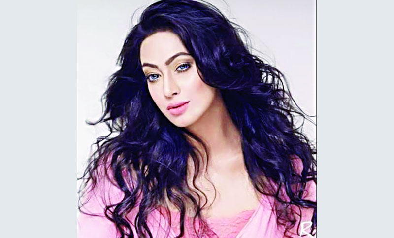 করোনায় কাজ ছাড়লেন