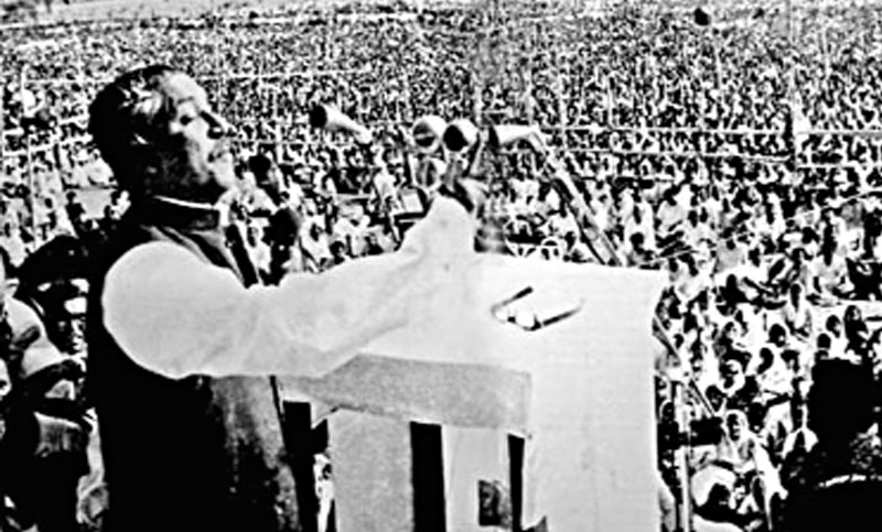 আমার হুলিয়া ও বঙ্গবন্ধুর ঐতিহাসিক ভাষণের প্রেক্ষাপটে কবিতার রচনাপট