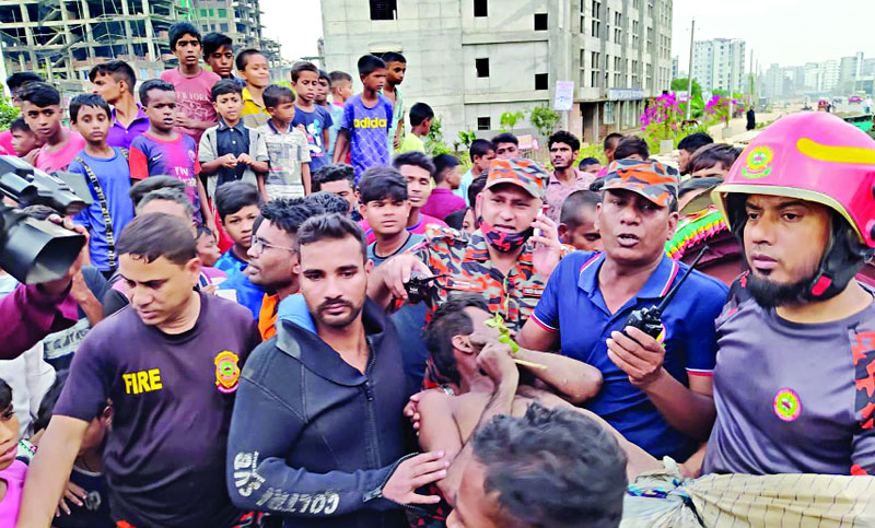 কালশীর খালে নিখোঁজ ব্যক্তি ৬ ঘণ্টা পর জীবিত উদ্ধার