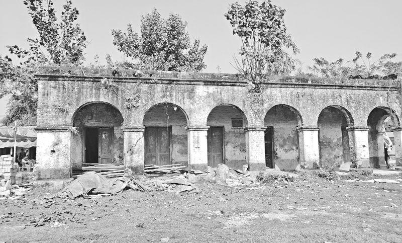 মহেশ্বরপাশা আর্ট স্কুল ভবনটি ভাঙা হবে না