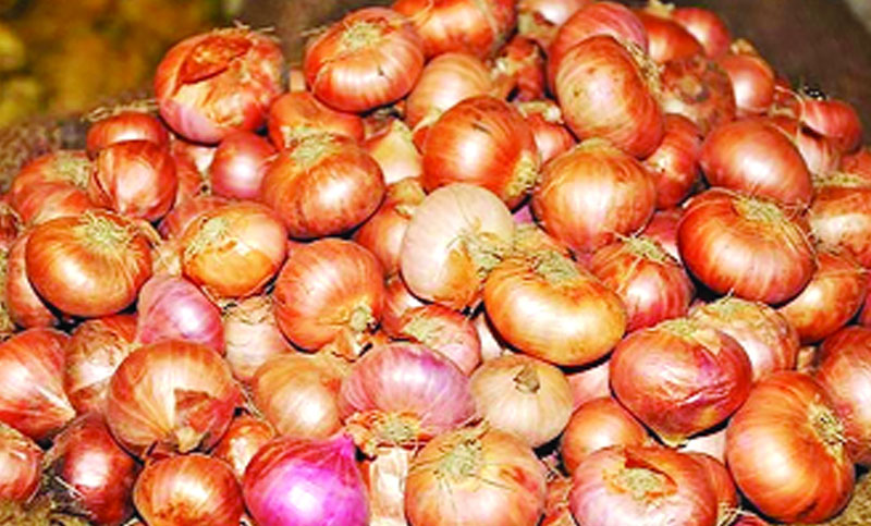 ব্যবসায়ীরাই বাড়াচ্ছেন পেঁয়াজের দাম