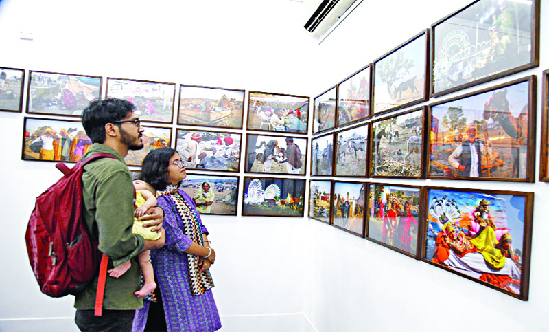 আলোকচিত্রে বিচিত্র সময় ও সংস্কৃতি