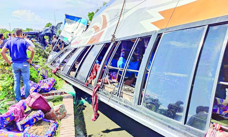 ছেলেকে নিয়ে লাশ হয়ে বাড়ি ফিরলেন মা
