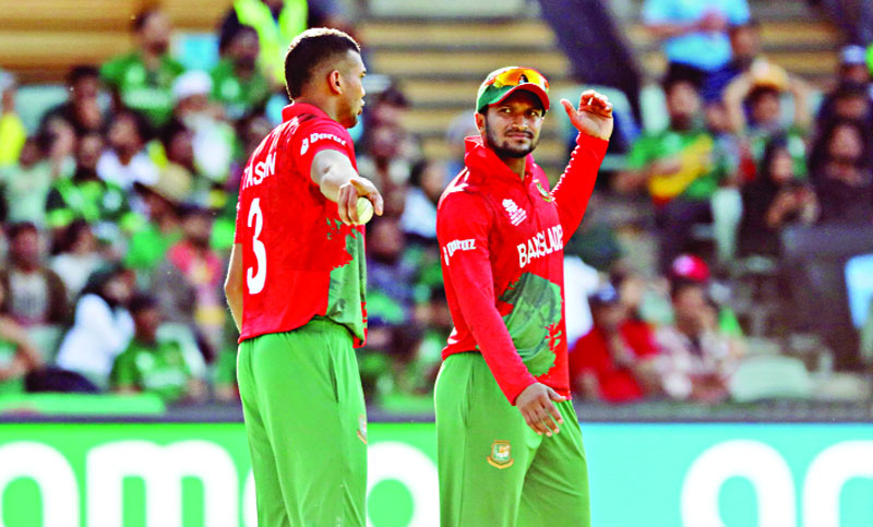 বিদায়ের আগে সাকিবের আউট বিতর্ক