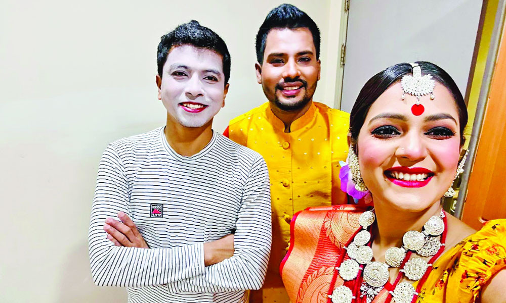 মূকাভিনয় করতে গিয়ে কোরিয়ায় নেচে এলেন মৌ