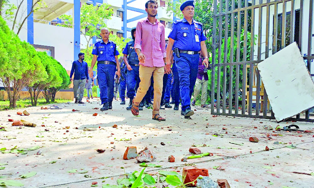 ছাত্রলীগের দুই পক্ষের সংঘর্ষে আহত ১০