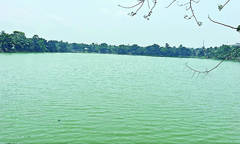মসলিনের স্মৃতিঘেরা দিঘি