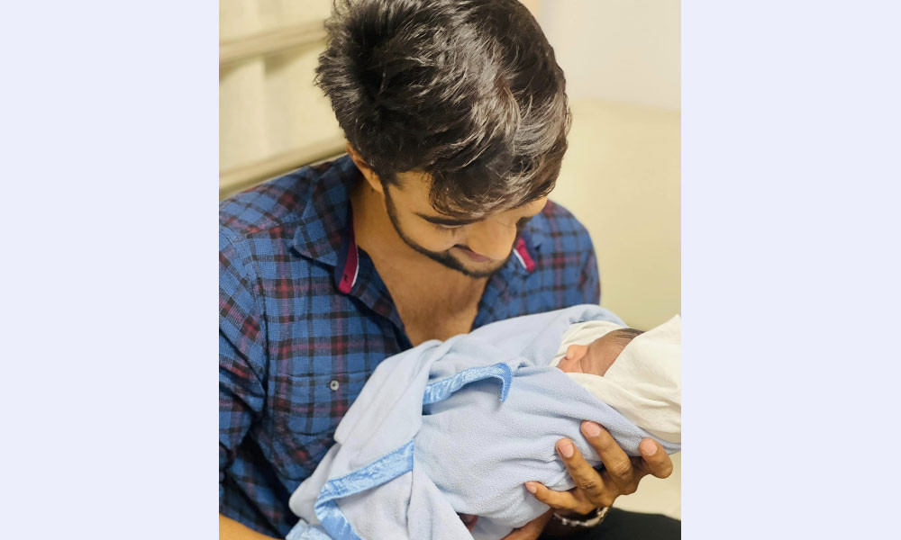 বাবা হয়েছেন অভিনেতা জিয়াউল রোশান
