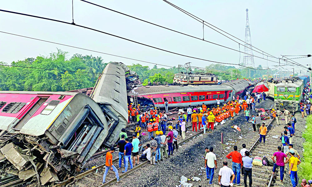 কারণ সংকেতে ত্রুটি, নিহত ২৮৮