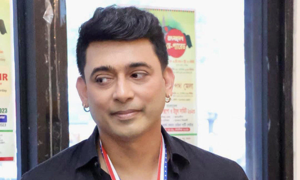 ‘নারী কিসে আটকায়’ বলে জায়েদ খান আটকালেন আইনি গ্যাঁড়াকলে