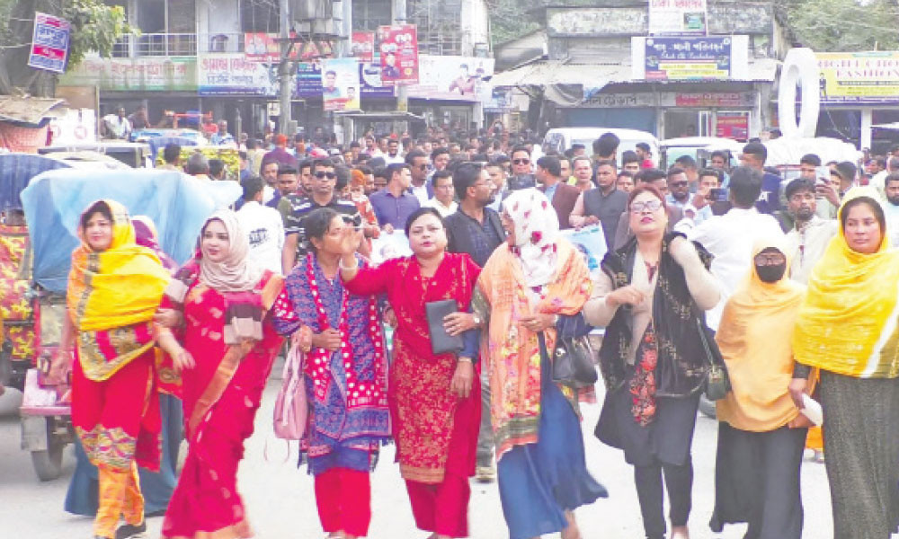 মনোনয়ন বাতিলের দাবিতে সংবাদ সম্মেলন, বিক্ষোভ