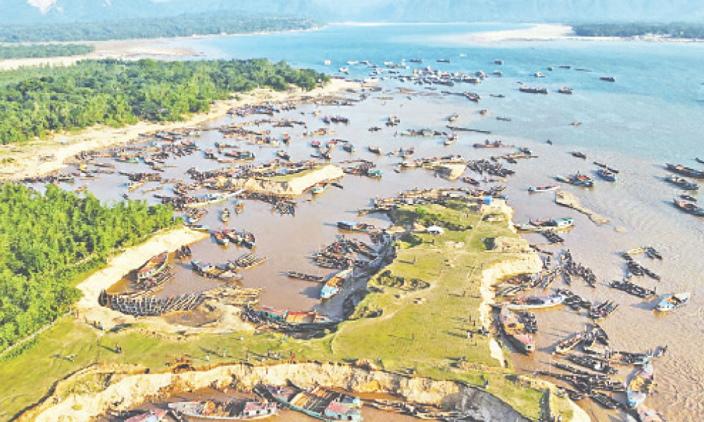 সেই যাদুকাটা নদী থেকে দুই শ্রমিকের লাশ উদ্ধার