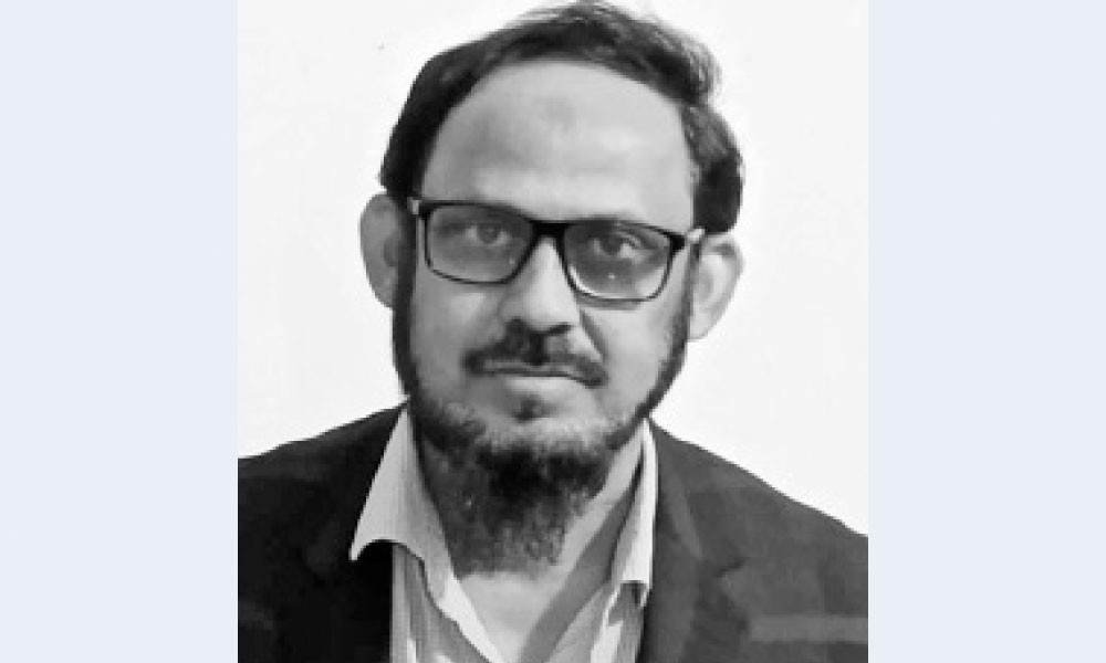 সত্যিই কী বিচিত্র এই দেশ!