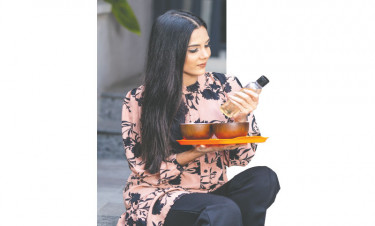 চুলের যত্নে আয়ুর্বেদিক তেল