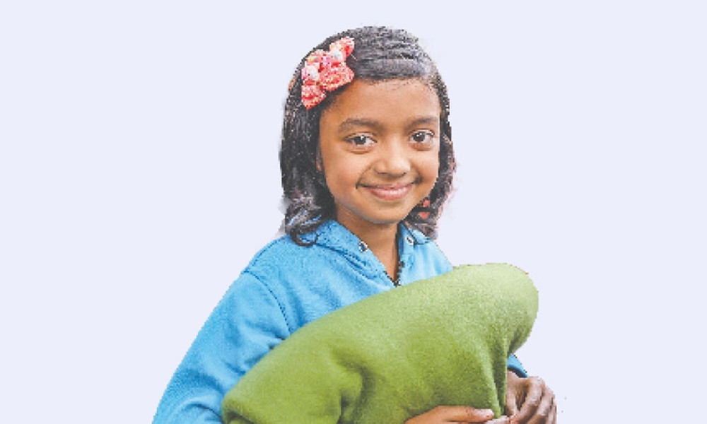 কম্বল পেলেন শীতে কষ্ট পাওয়া মানুষ