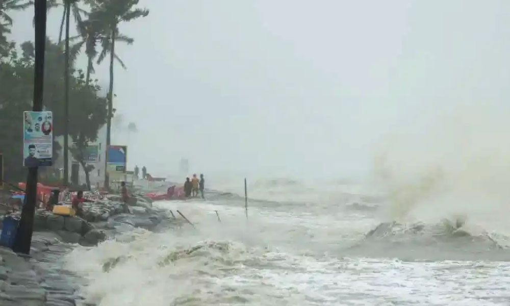 সুন্দরবনে আঘাত হানল ঘূর্ণিঝড় রিমালের অগ্রভাগ