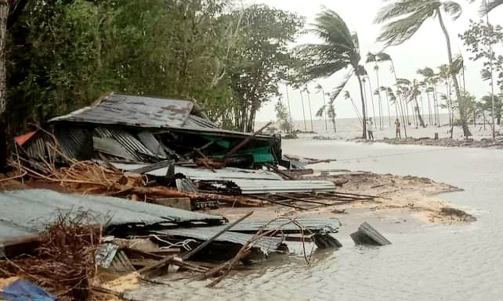 ভোলায় ঘরের নিচে চাপা পড়ে প্রাণ গেল নারীর