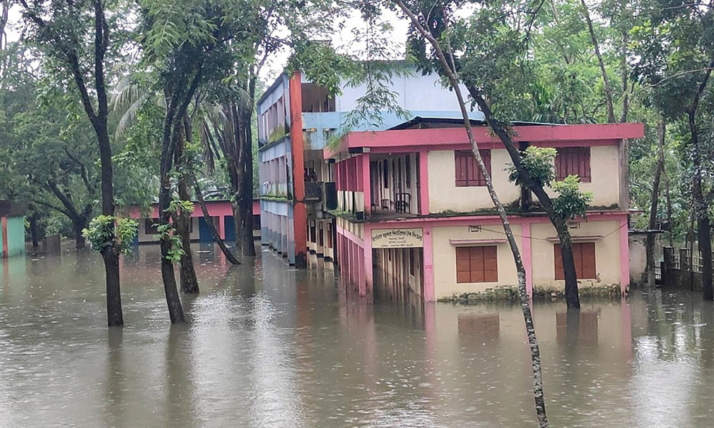 সিলেটে বন্যা পরিস্থিতির অবনতি, পানিবন্দি ৭ লাখ মানুষ