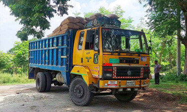 কৃষকদের ধান রেখে সরকারি গুদামে ঢুকছে সিন্ডিকেটের ধান