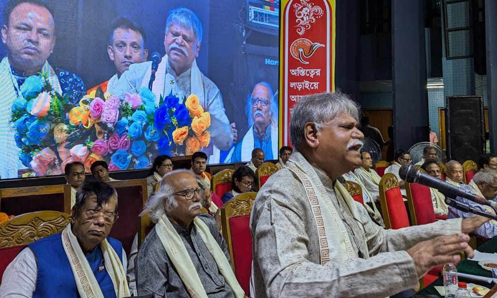 ‘চাটার দলের হাত থেকে প্রধানমন্ত্রীকে রক্ষায় এগিয়ে আসতে হবে’