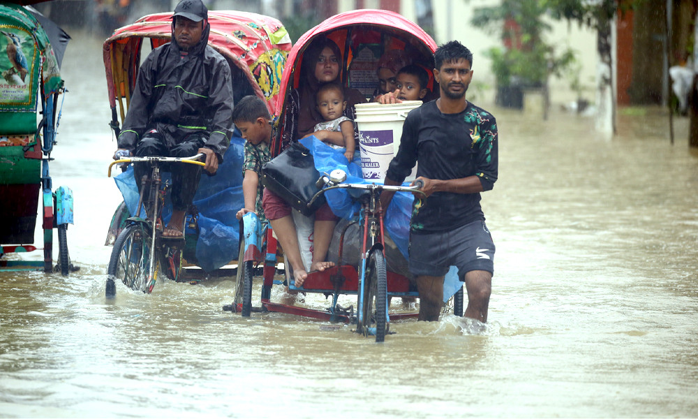 বৃষ্টি-বন্যার শঙ্কা, জলে ভাসতে পারে জুলাই