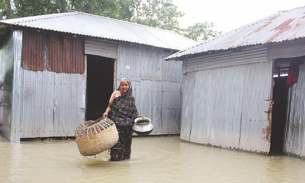 আবারও বন্যার পানি ঢুকছে লোকালয়ে, বাড়ছে দুর্ভোগ