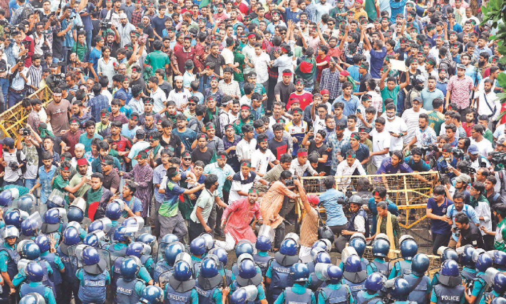 কোটা সংস্কার আন্দোলনে হঠাৎ উত্তাপ