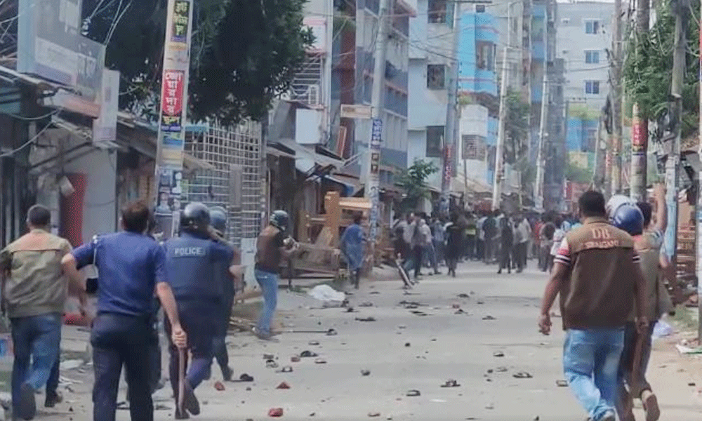 সিরাজগঞ্জে আন্দোলনকারীদের বিরুদ্ধে মামলা, গ্রেপ্তার ৪