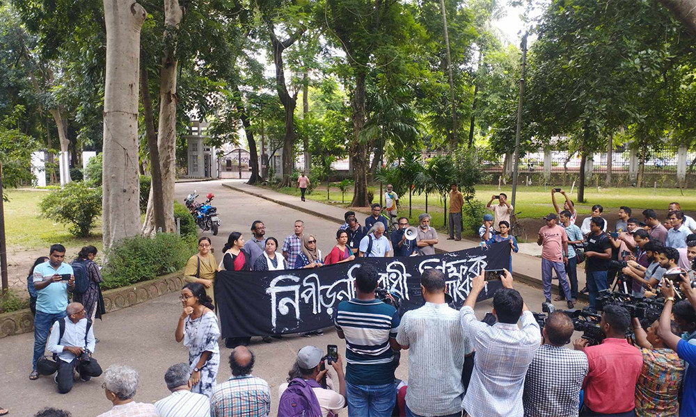 শিক্ষার্থীদের প্রতিটি দাবির প্রতি সমর্থন শিক্ষকদের