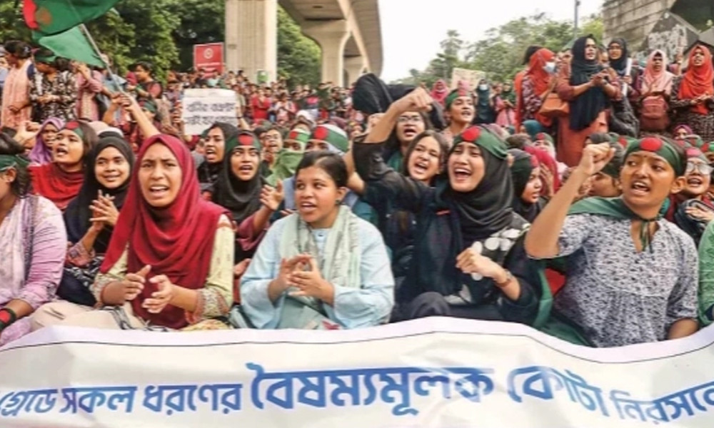 মিরপুরে ‘মার্চ ফর জাস্টিস’ কর্মসূচি নিয়ে শিক্ষার্থীদের মিছিল