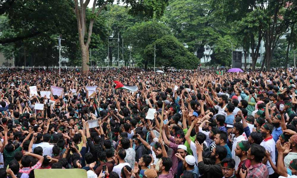 সব বিশ্ববিদ্যালয়ের হল খুলে দিতে আলটিমেটাম