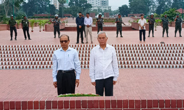 স্মৃতিসৌধে শ্রদ্ধা নিবেদন করলেন সরকারের আরো ২ উপদেষ্টা