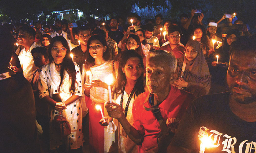 জুলাই বিপ্লবের শহীদদের স্মরণ করল নর্থ সাউথ ইউনিভার্সিটি