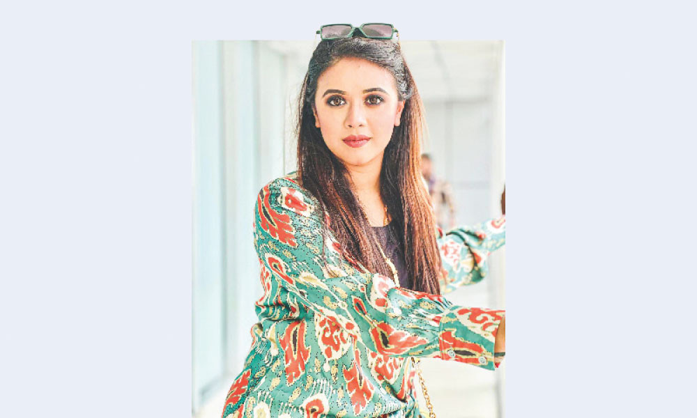 বড় চমক নিয়ে হাজির হবেন ঐশী